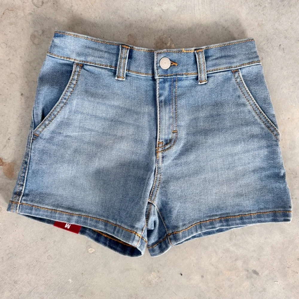 NWT Levi’s Girls Denim Jean Shorts Size 7/8